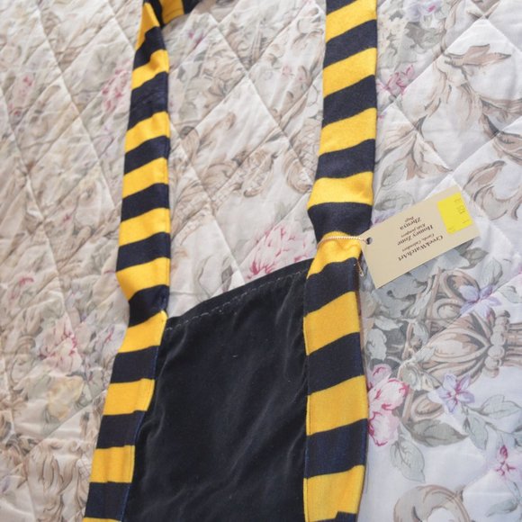 Handmade Cross-body Tote Yellow-Black Bee Pattern 13.5 x 8' - Picture 6 of 8